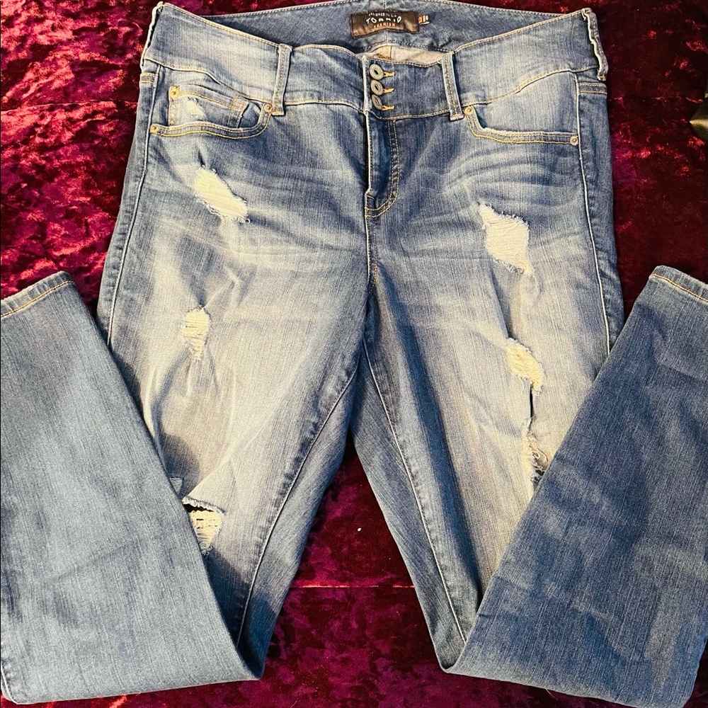 NWOT- Torrid Premium Jeans size 16 regular.